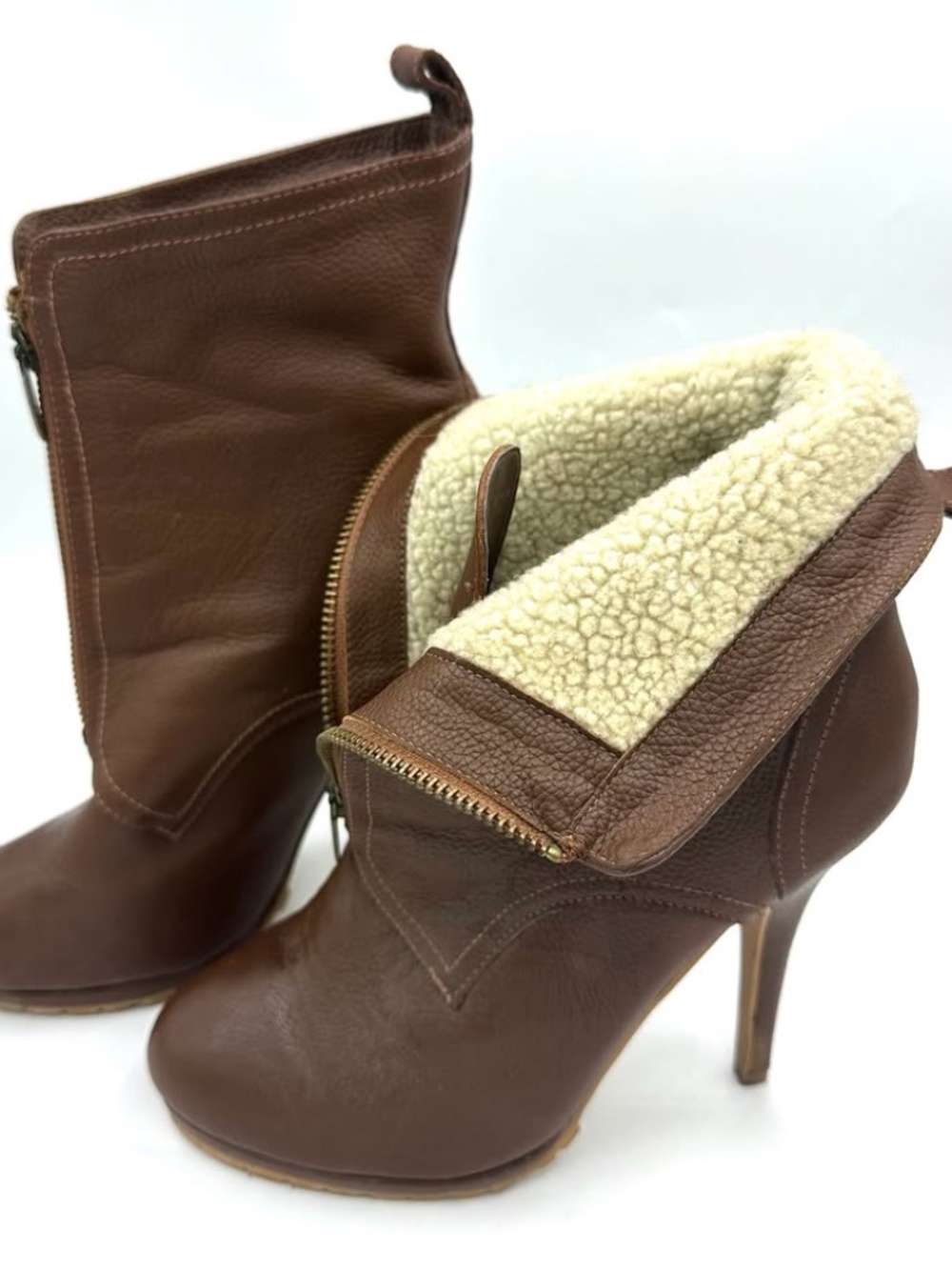 Women's boot with fur lining size 7.5